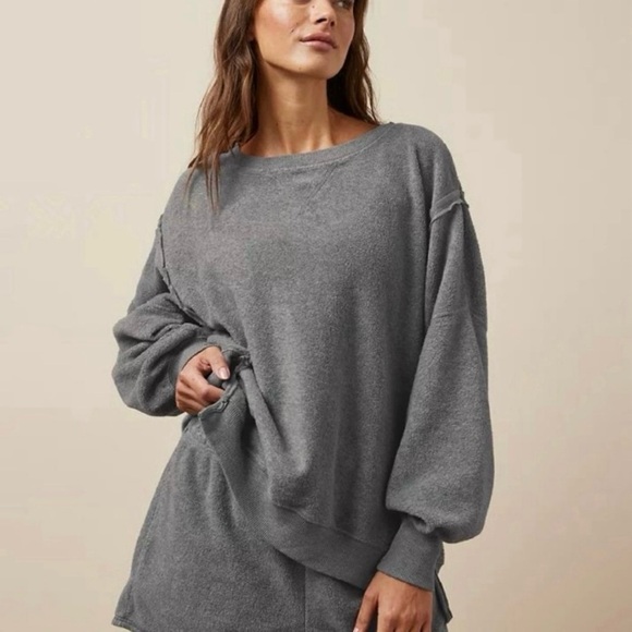 American Eagle Seriously Huggable Oversized Tunic Sweater Size S Gray Lagenlook - Picture 2 of 15